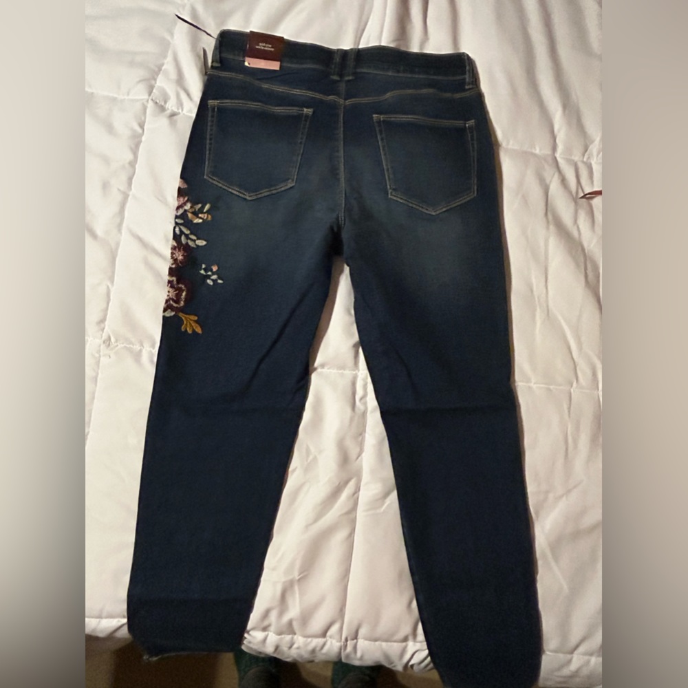 Embroidered Dark Blue Women's Straight Jeans - Picture 5 of 8